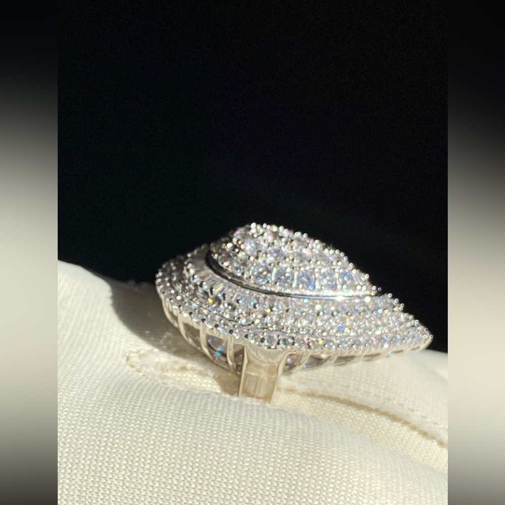 ROSS SIMONS 925 Sterling Silver 4.00 ct. t.w. Round & Baguette CZ Ring Size 9 - Picture 15 of 17